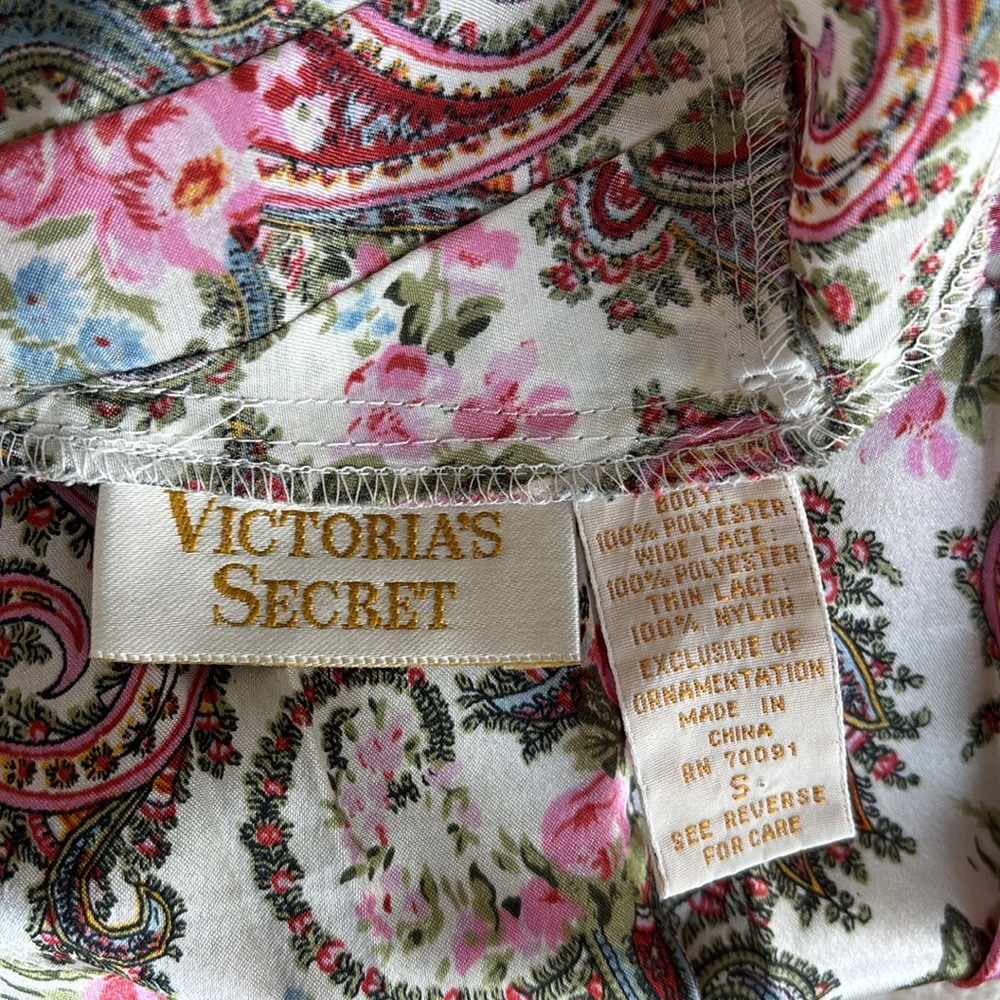 Vintage Y2K Victoria Secret Pink‎ Floral Lace Pleated Satin Nightgown Size Small - Picture 3 of 14
